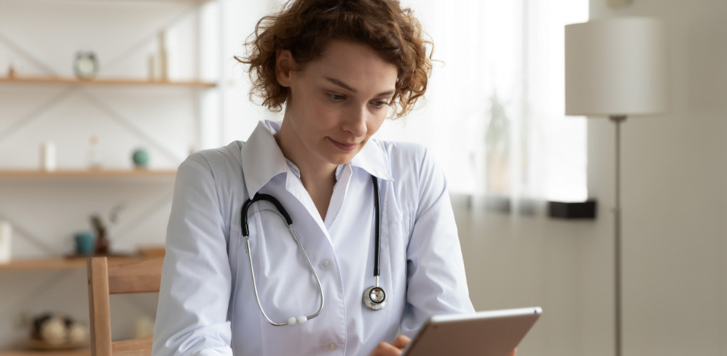 Using Both Technology and In-Person Care to Improve the Patient Experience | MLMIC Insider